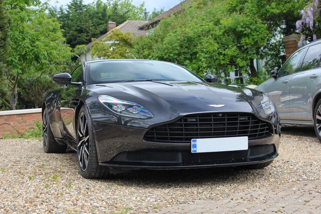2017 Aston Martin DB11 AMR - Image 9 of 31