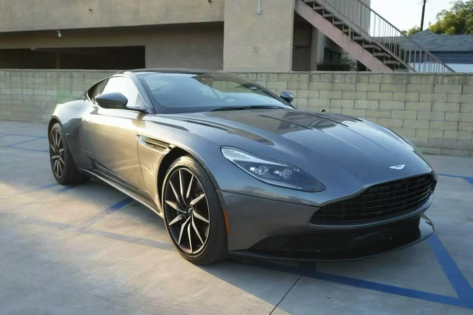 2017 Aston Martin - Image 3 of 9