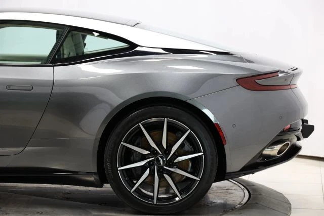 2017 Aston Martin DB11 V12 - Image 9 of 12