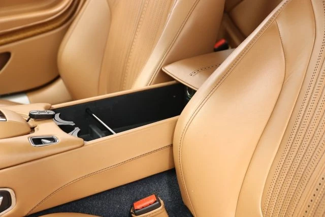 2017 Aston Martin DB11 V12 - Image 21 of 31