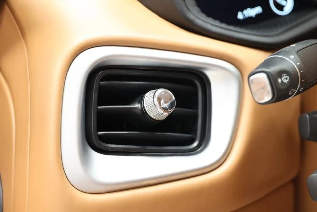 2017 Aston Martin DB11 V12 - Image 25 of 31
