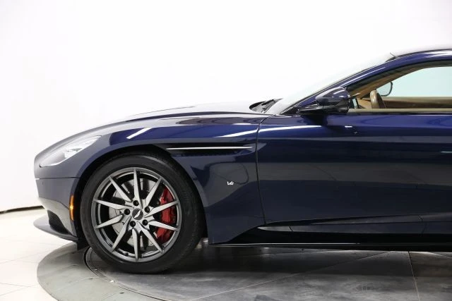2017 Aston Martin DB11 V12 - Image 9 of 31