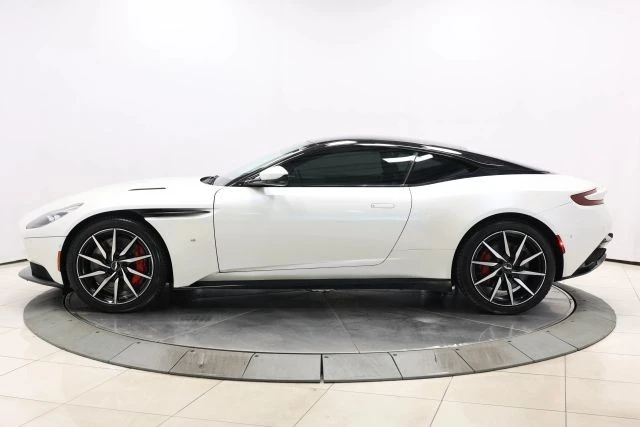 2017 Aston Martin DB11 V12 - Image 11 of 31