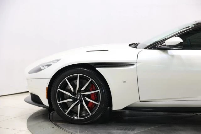 2017 Aston Martin DB11 V12 - Image 10 of 31