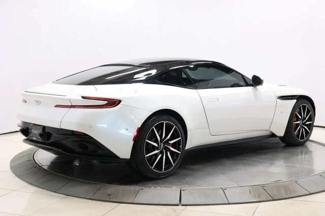 2017 Aston Martin DB11 V12 - Image 5 of 31