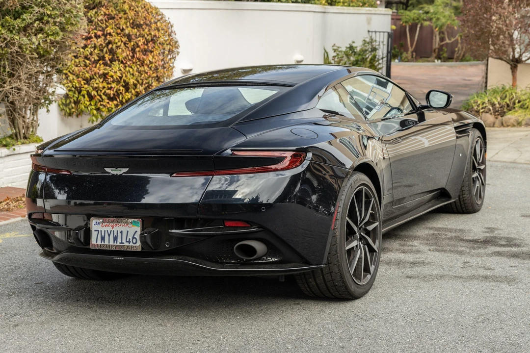 2017 Aston Martin DB11 V12 - Image 8 of 31