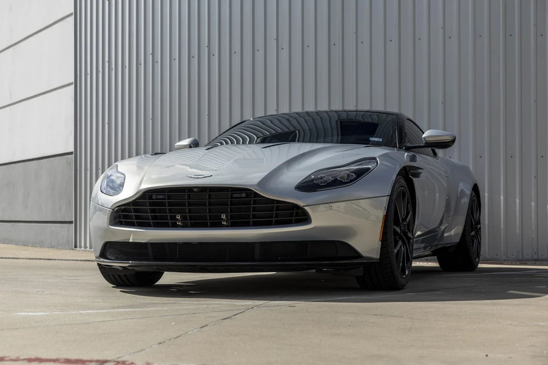 2017 Aston Martin DB11 V12 - Image 4 of 31