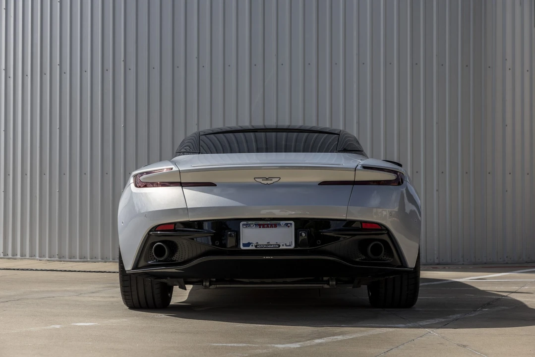 2017 Aston Martin DB11 V12 - Image 12 of 31