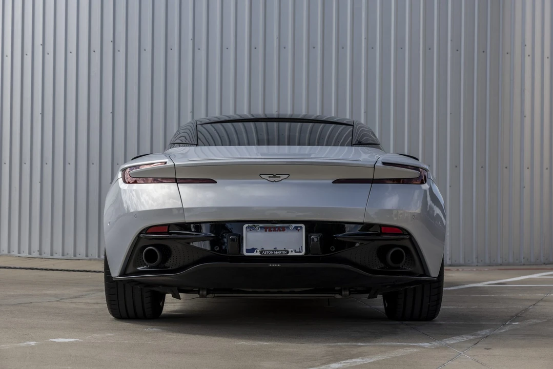 2017 Aston Martin DB11 V12 - Image 13 of 31