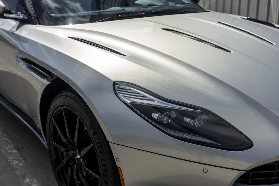 2017 Aston Martin DB11 V12 - Image 27 of 31