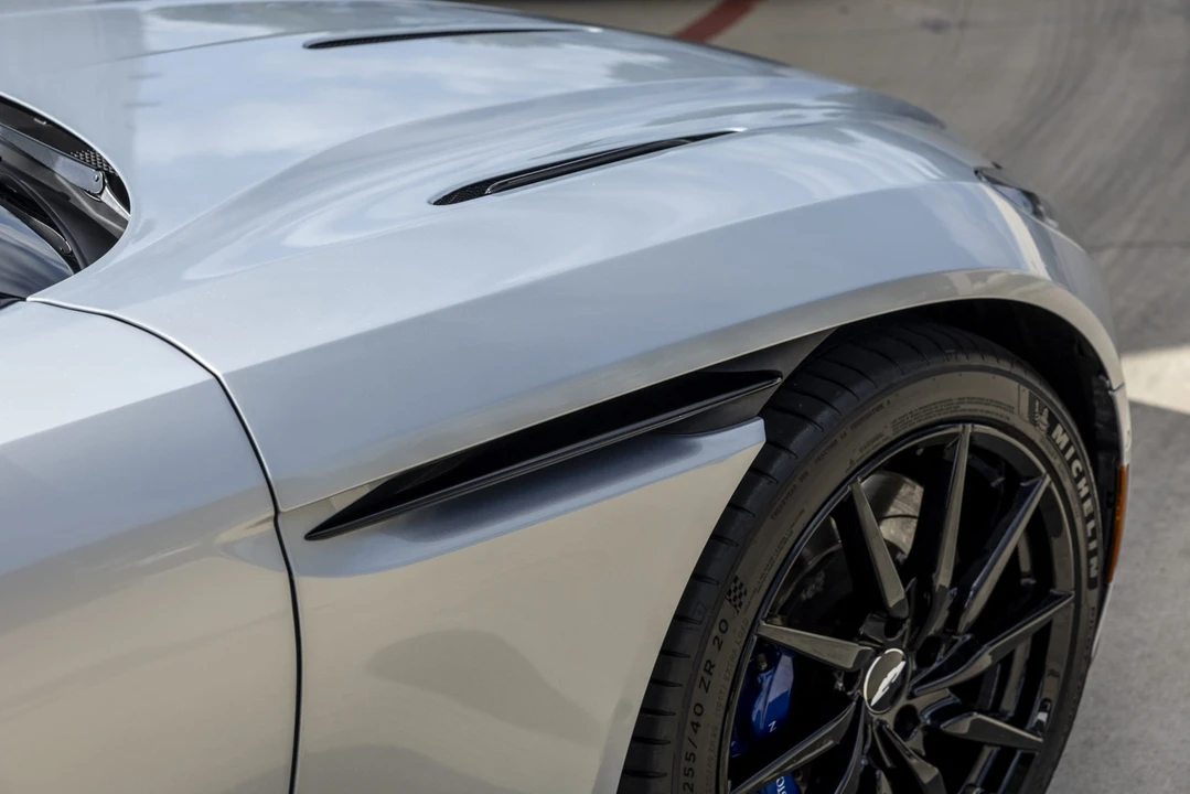 2017 Aston Martin DB11 V12 - Image 29 of 31