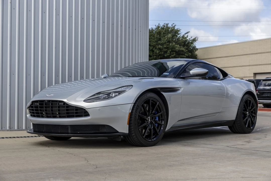 2017 Aston Martin DB11 V12 - Image 2 of 31