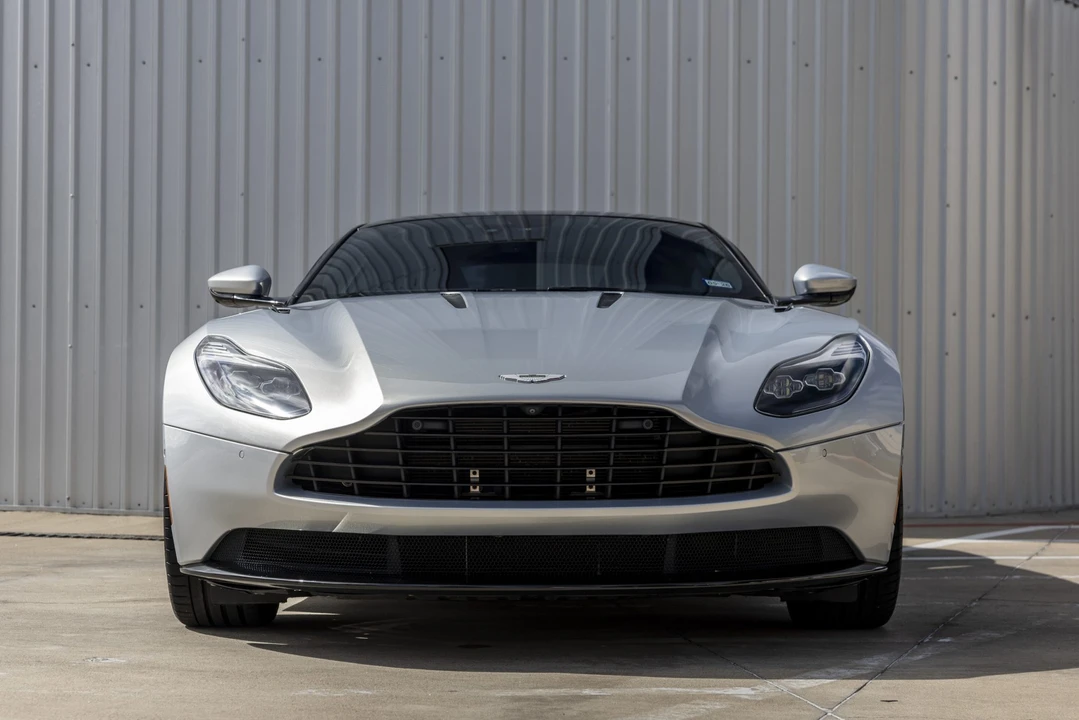2017 Aston Martin DB11 V12 - Image 6 of 31