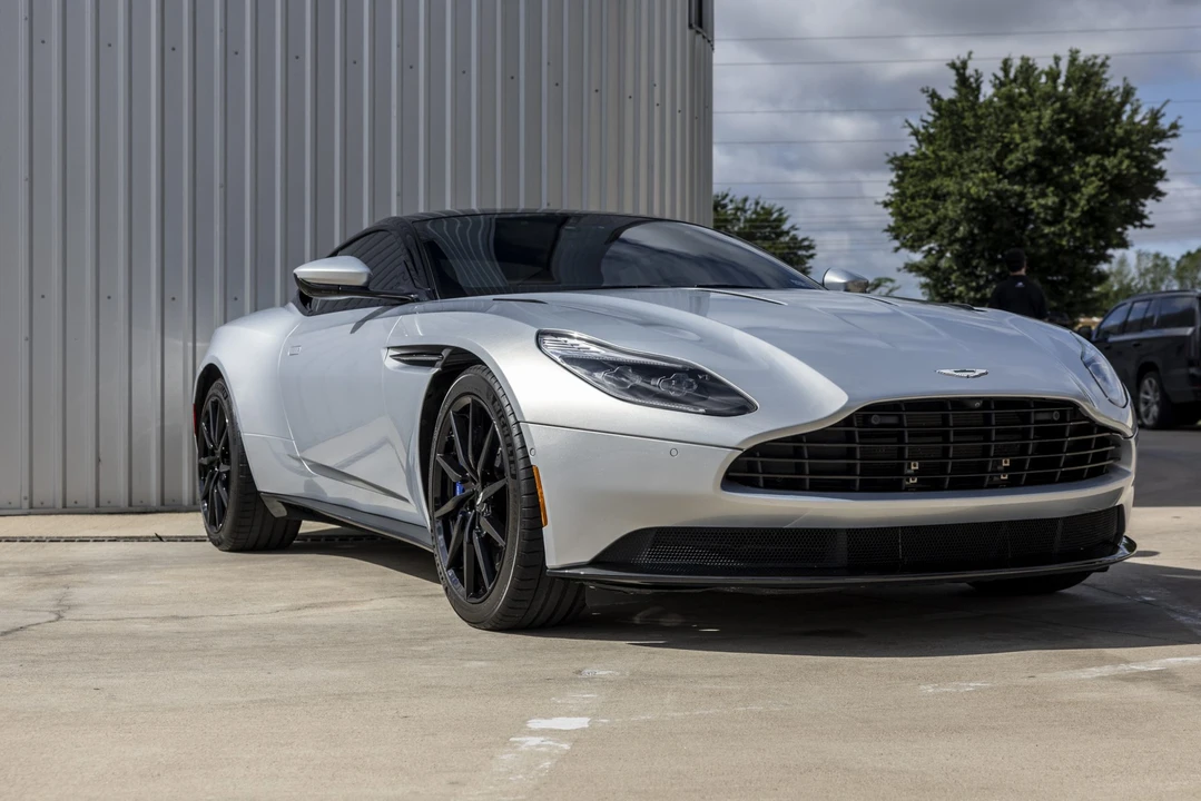2017 Aston Martin DB11 V12 - Image 7 of 31