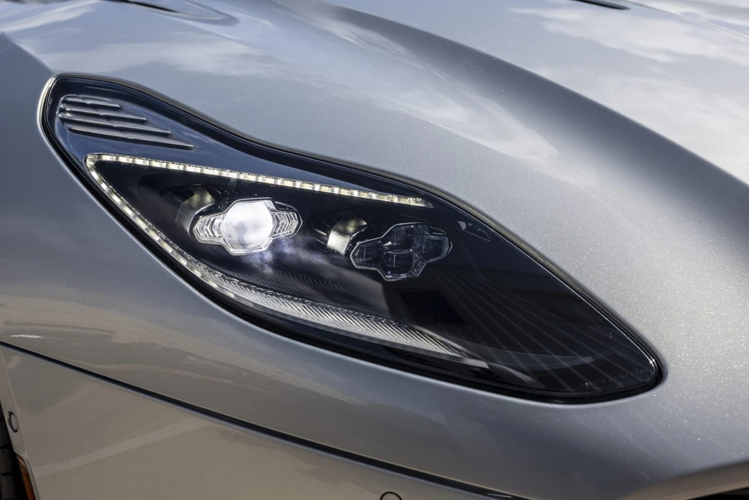 2017 Aston Martin DB11 V12 - Image 31 of 31