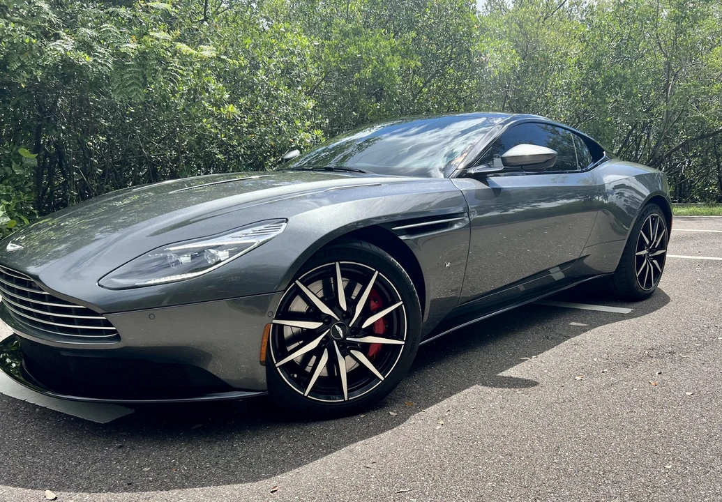 2017 Aston Martin DB11 V12 - Image 17 of 31