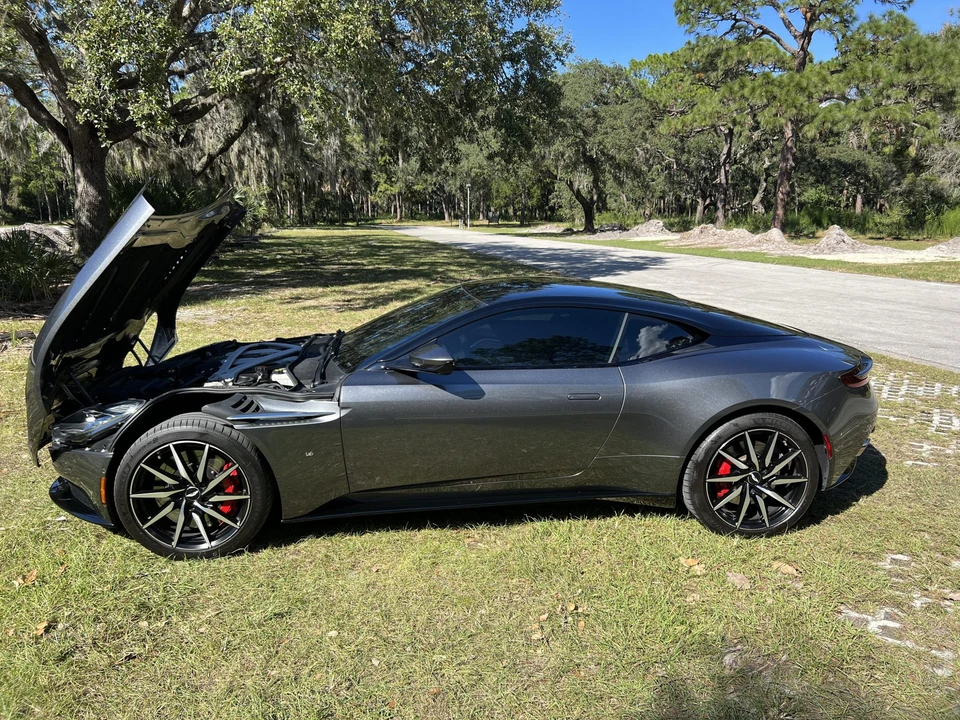 2017 Aston Martin DB11 V12 - Image 23 of 31