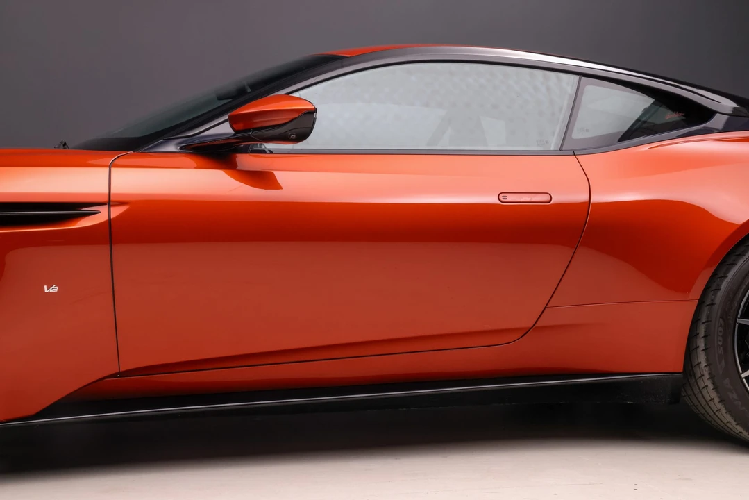 2017 Aston Martin DB11 V12 - Image 25 of 31
