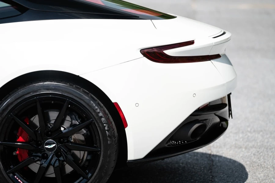 2017 Aston Martin DB11 V12 - Image 19 of 31