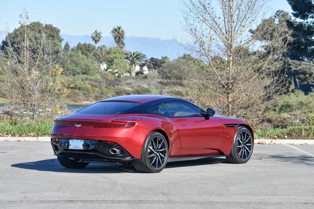 2017 Aston Martin DB11 V12 - Image 13 of 31