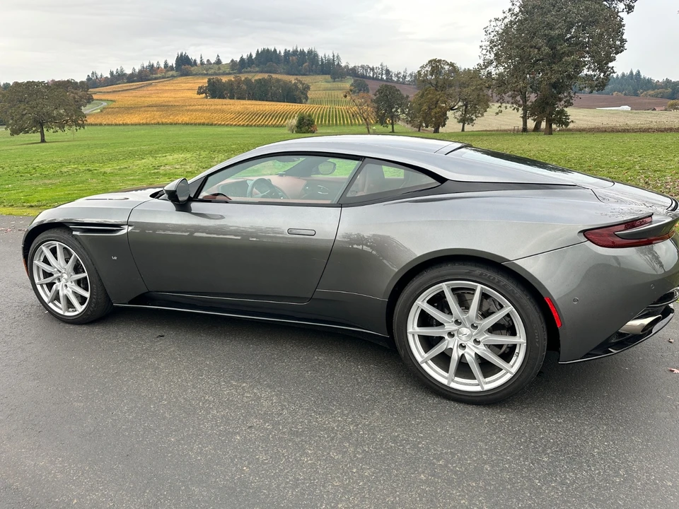 2017 Aston Martin DB11 - Image 5 of 8