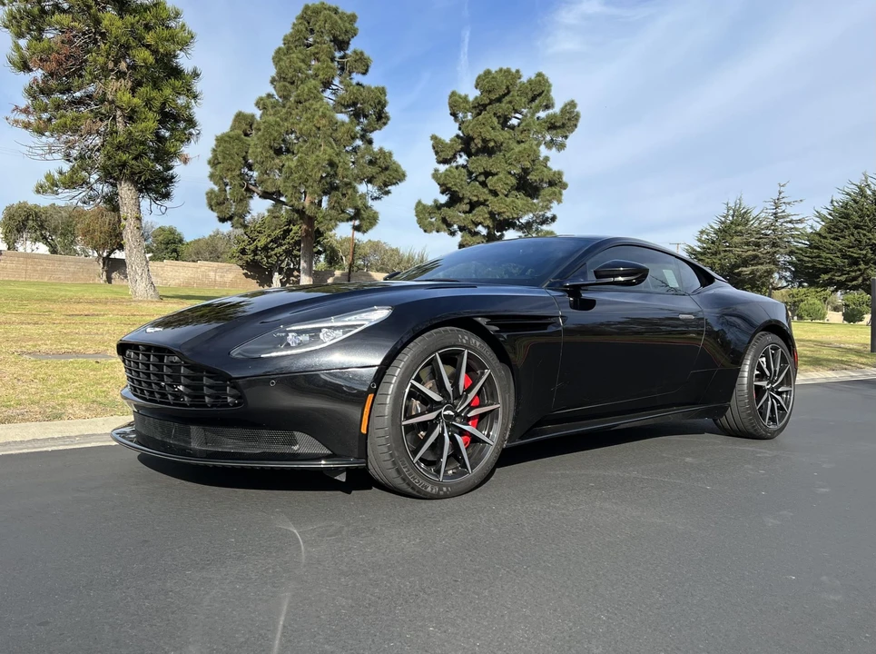 2017 Aston Martin DB11 - Image 5 of 31