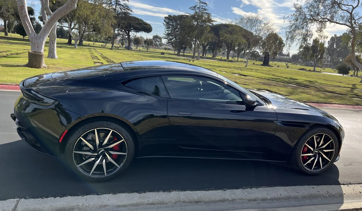 2017 Aston Martin DB11 - Image 22 of 31