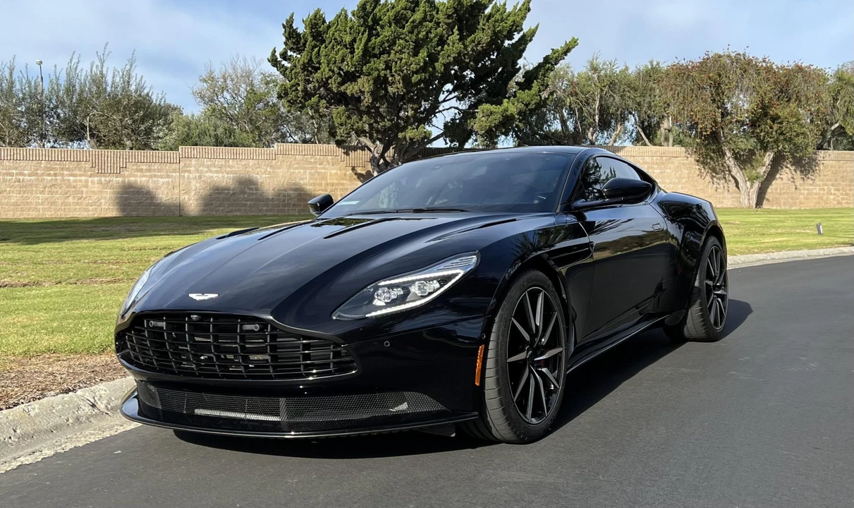2017 Aston Martin DB11 - Image 2 of 31
