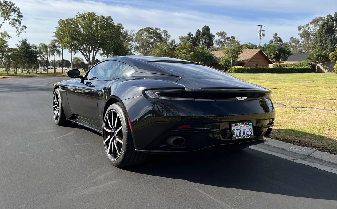 2017 Aston Martin DB11 - Image 14 of 31
