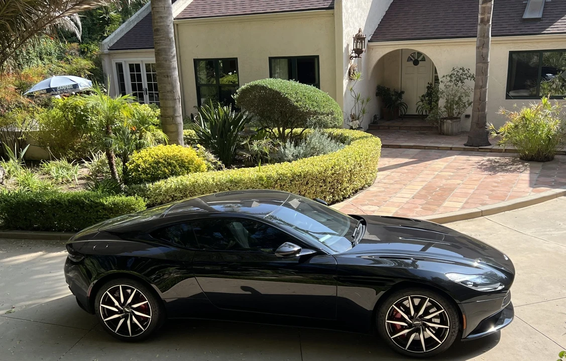 2017 Aston Martin DB11 - Image 24 of 31