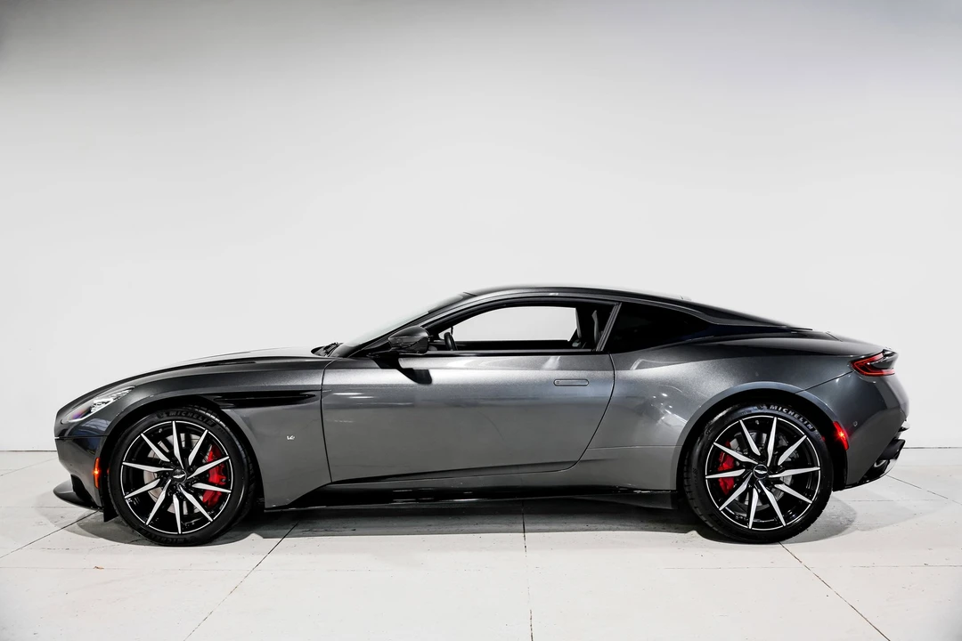 2017 Aston Martin DB11 - Image 7 of 12