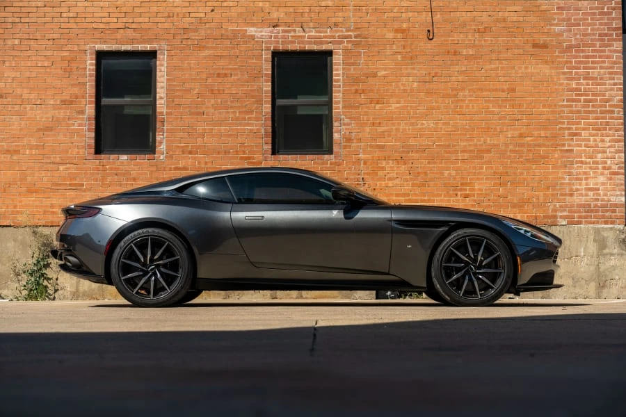 2017 Aston Martin DB11 - Image 2 of 31