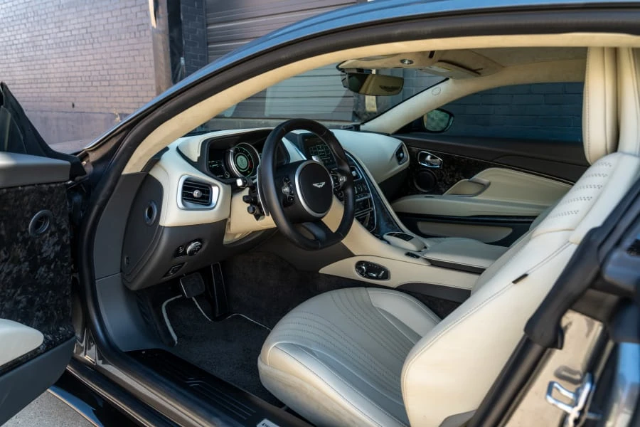 2017 Aston Martin DB11 - Image 19 of 31
