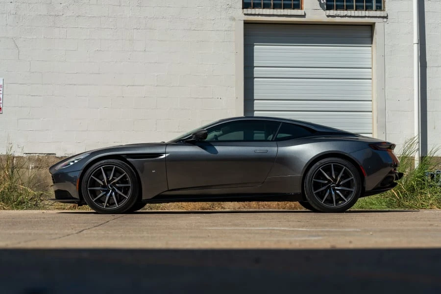 2017 Aston Martin DB11 - Image 17 of 31