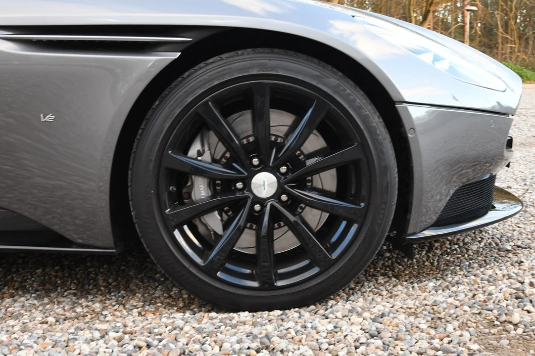 2017 Aston Martin DB11 V12 - Image 16 of 30
