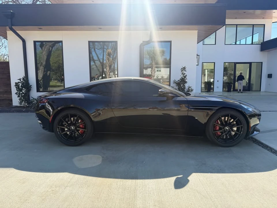 2017 Aston Martin DB11 V12 - Image 11 of 20