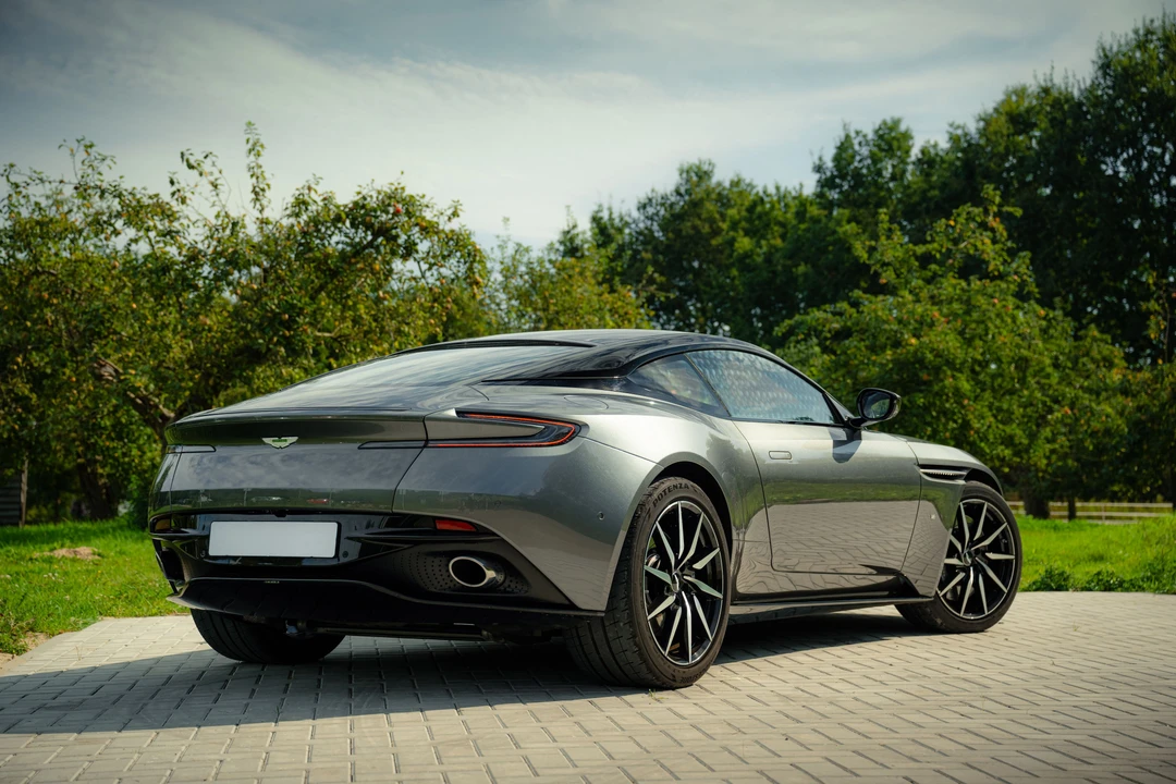2017 Aston Martin DB11 V12 - Image 13 of 31