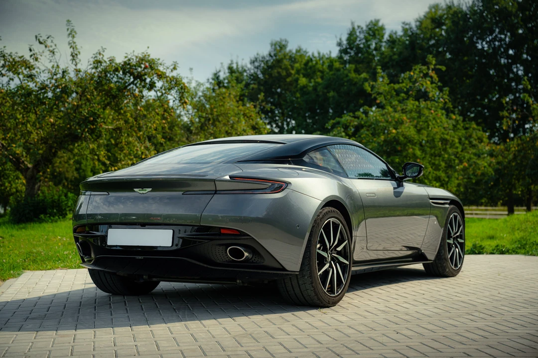 2017 Aston Martin DB11 V12 - Image 11 of 31