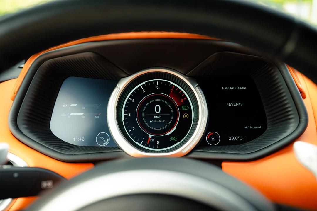 2017 Aston Martin DB11 V12 - Image 20 of 31