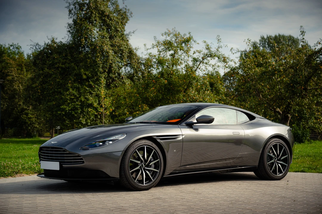 2017 Aston Martin DB11 V12 - Image 3 of 31