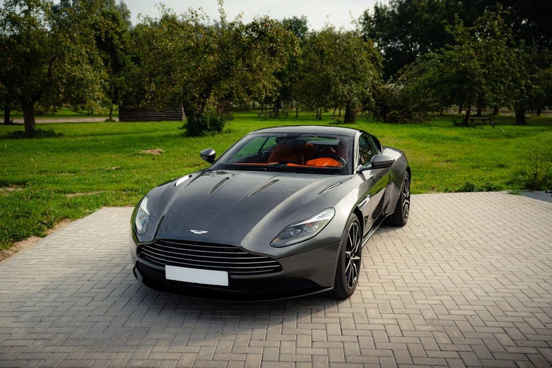 2017 Aston Martin DB11 V12 - Image 8 of 31