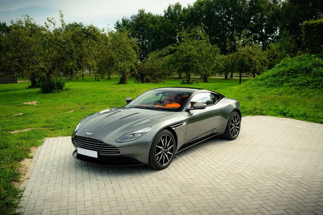 2017 Aston Martin DB11 V12 - Image 5 of 31