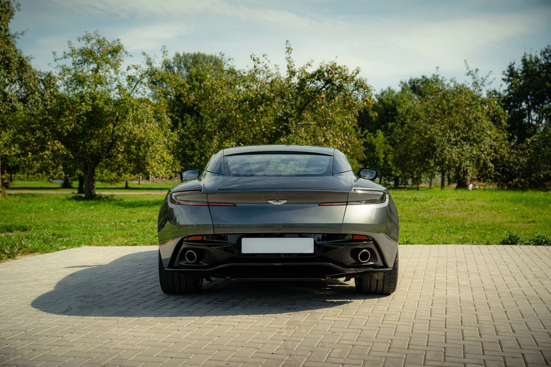 2017 Aston Martin DB11 V12 - Image 17 of 31