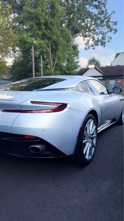 2017 Aston Martin DB11 V12 - Image 3 of 4