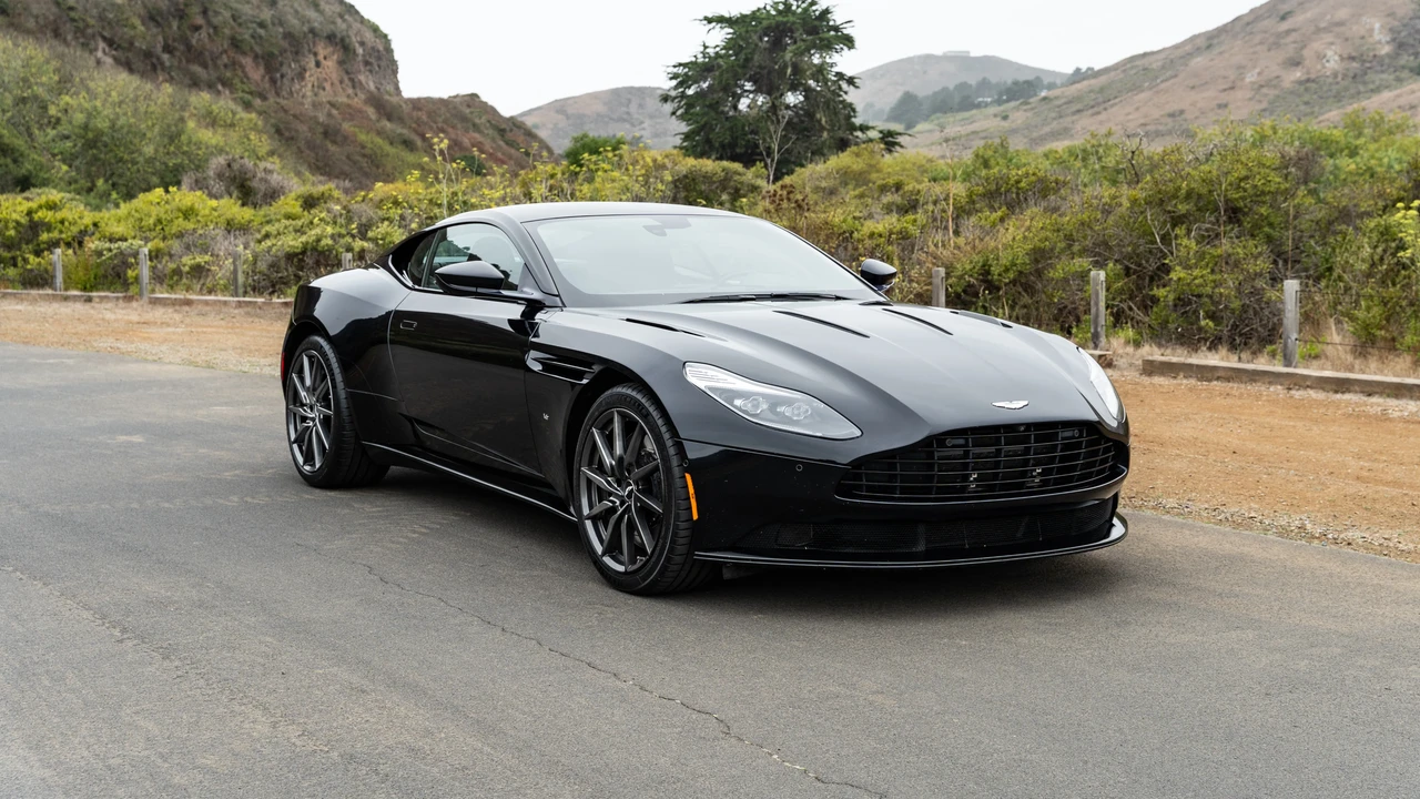 2017 Aston Martin DB11 V12 - Image 4 of 31