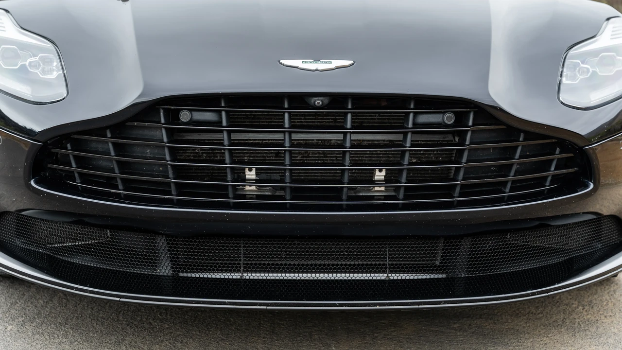2017 Aston Martin DB11 V12 - Image 11 of 31