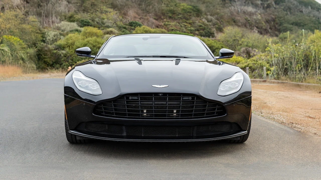 2017 Aston Martin DB11 V12 - Image 3 of 31