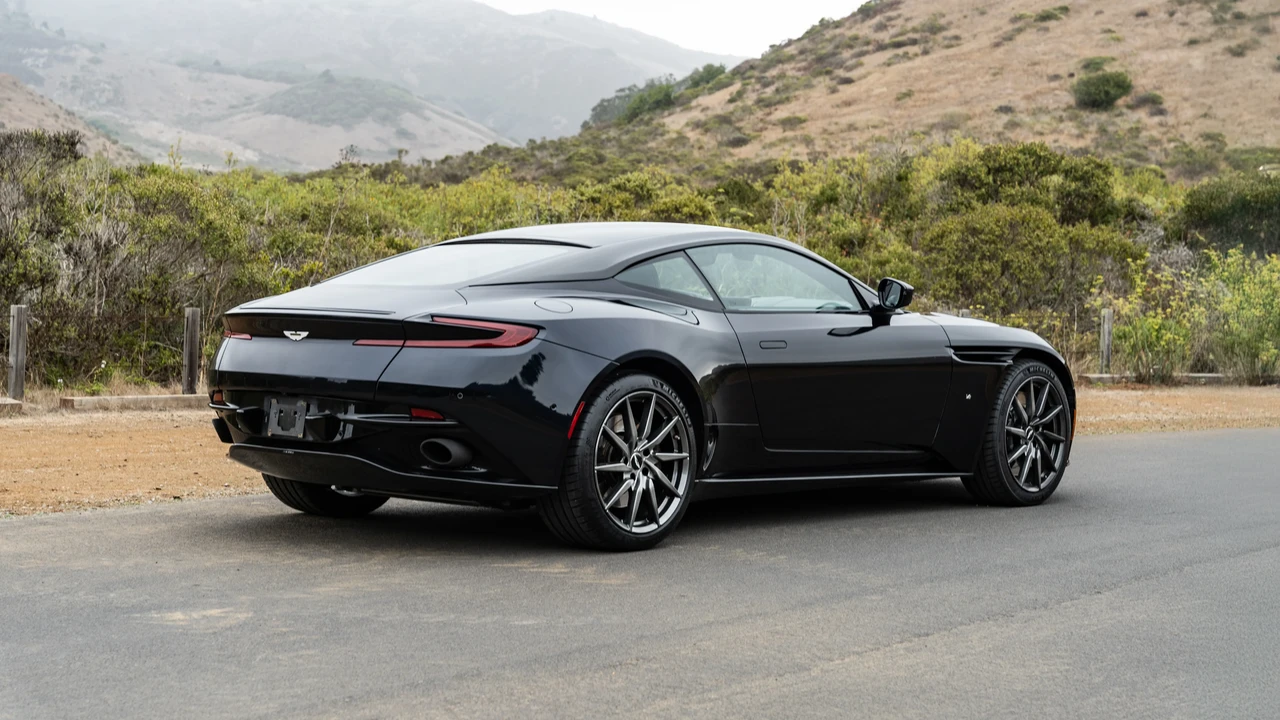 2017 Aston Martin DB11 V12 - Image 6 of 31