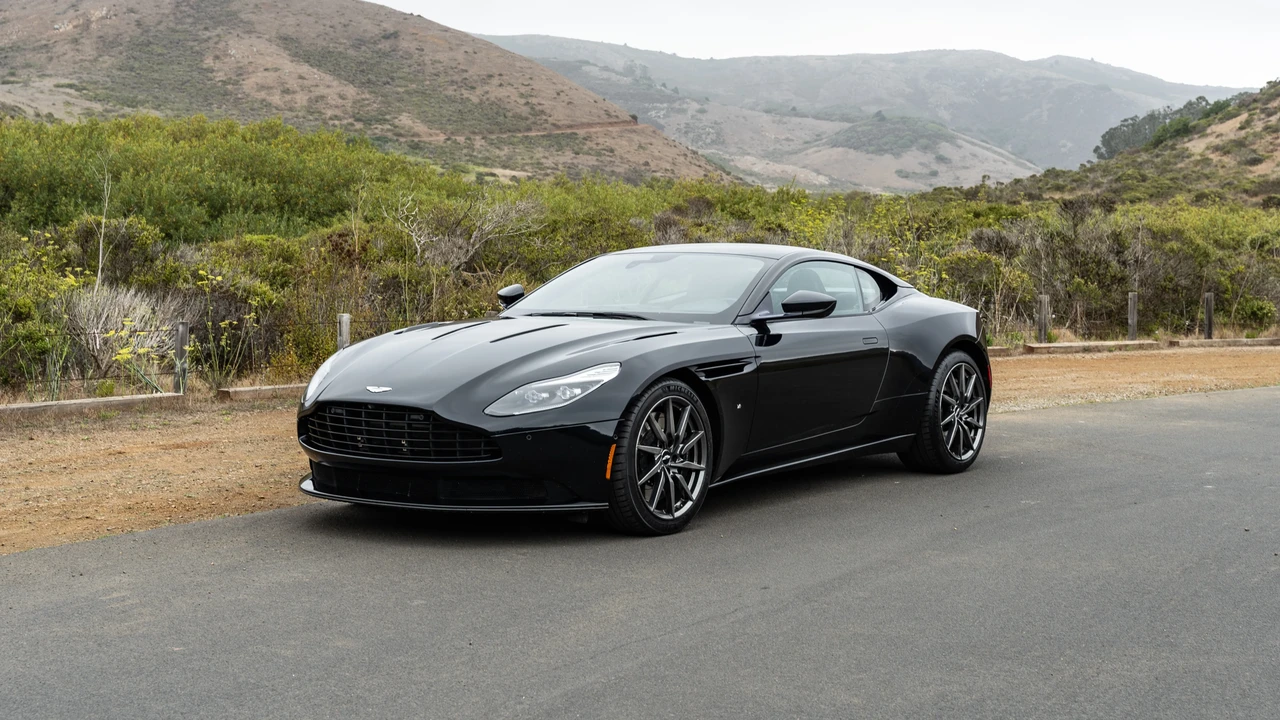 2017 Aston Martin DB11 V12 - Image 10 of 31