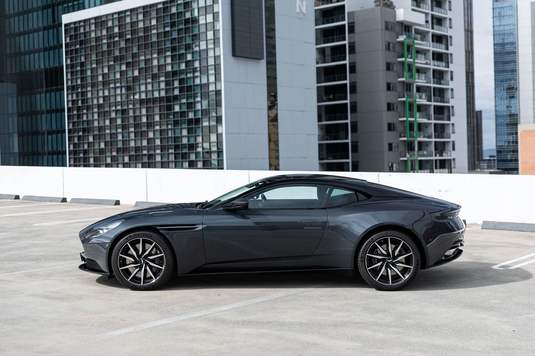 2017 Aston Martin DB11 V12 - Image 7 of 31